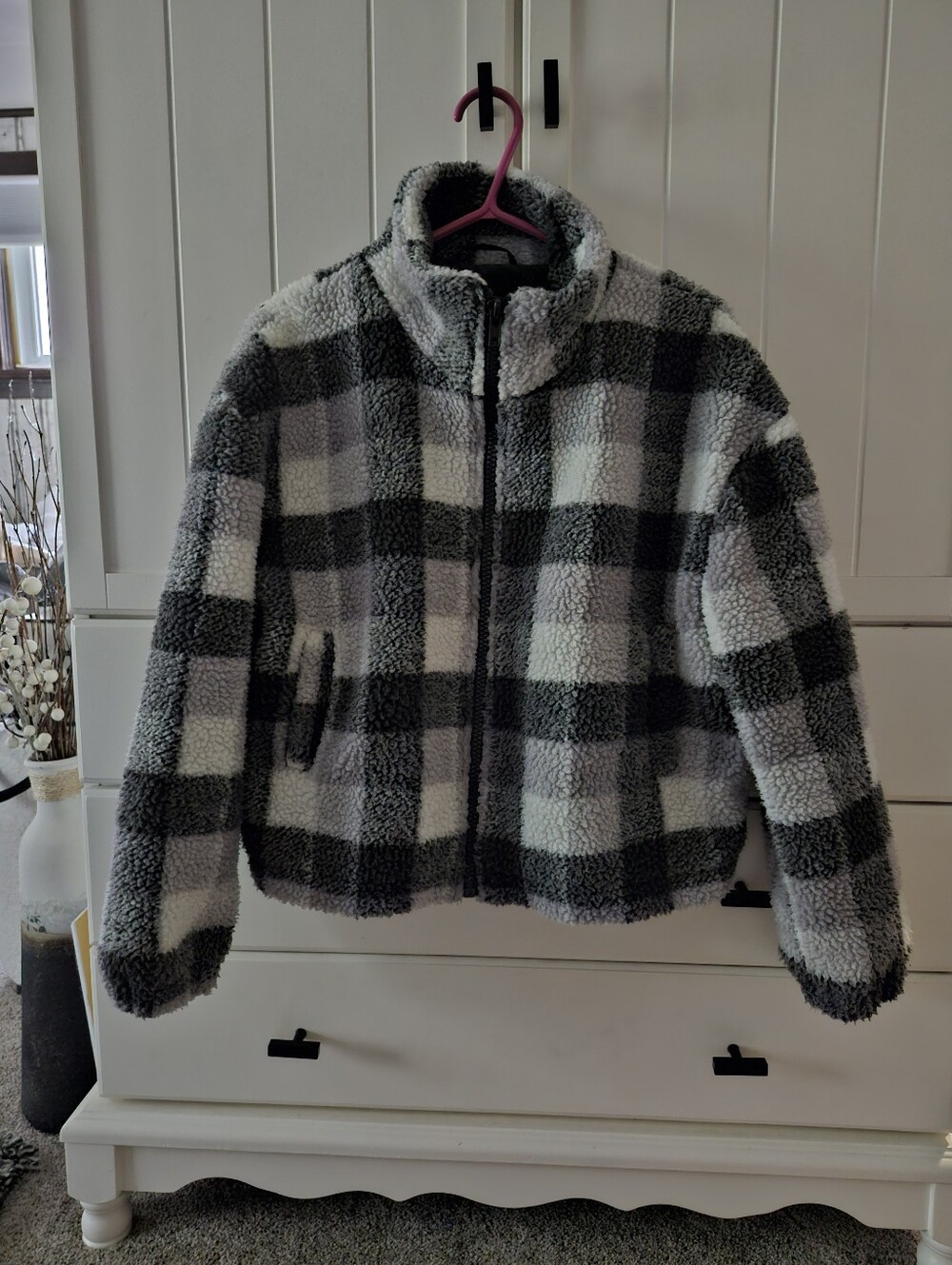 Harlow Cozy Sherpa Plaid Jacket With Front Pockets Black & White Sz S